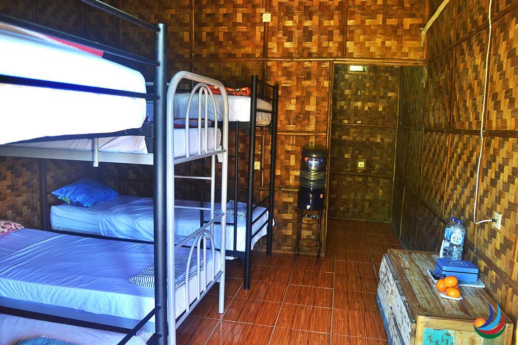 Mojosurf Camp Red Island Hotel Pasanggaran Ngoại thất bức ảnh